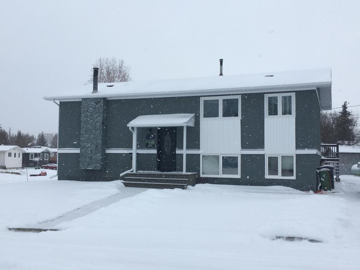 Bed and Breakfast Polar Nights à Yellowknife Extérieur photo